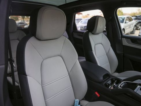 New 2026 Porsche Cayenne AWD/4WD image 36