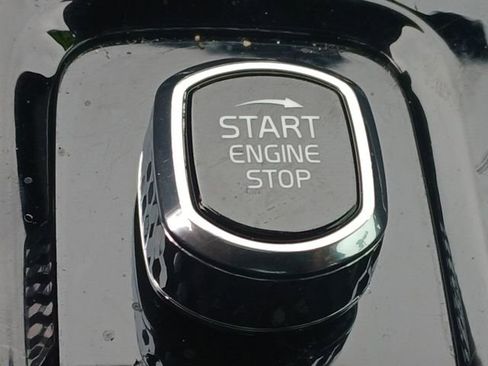 Used 2022 Volvo XC60 B5 Inscription w/ Climate Package image 16