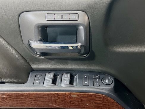 Used 2018 GMC Sierra 1500 SLT w/ Enhanced Driver Alert Package RWD image 14