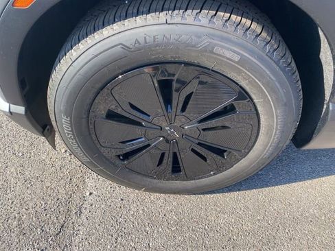 New 2026 Chevrolet Blazer EV LT image 10