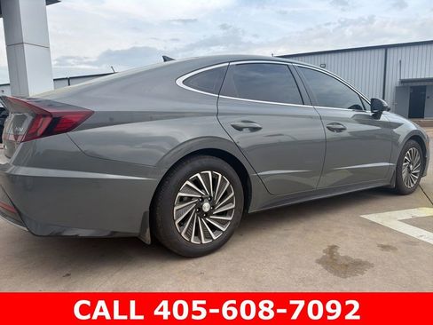 Used 2023 Hyundai Sonata SEL FWD image 3