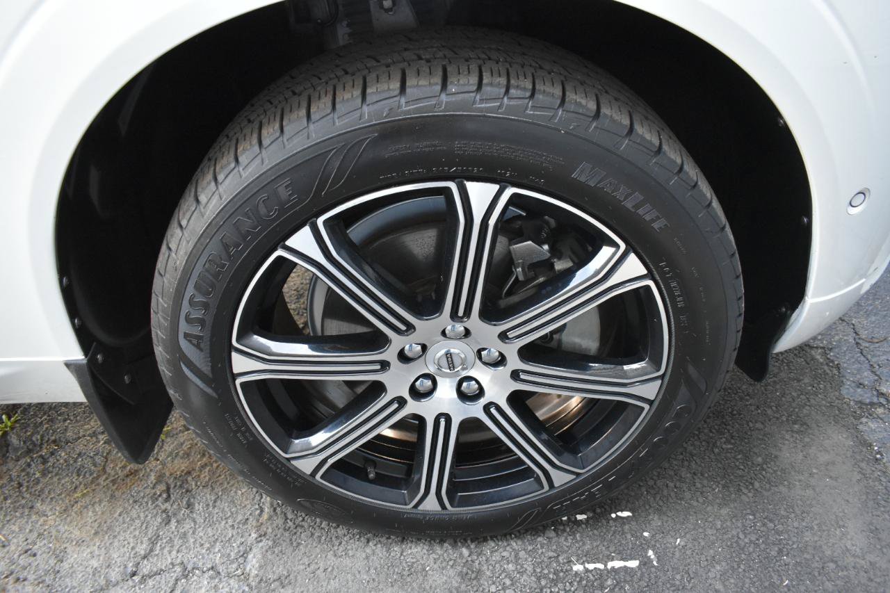 Used 2019 Volvo XC60 T8 Inscription w/ Advanced Package AWD/4WD image 35