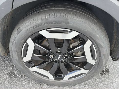 Used 2024 Kia Telluride EX w/ EX Captain's Chair Package FWD image 31