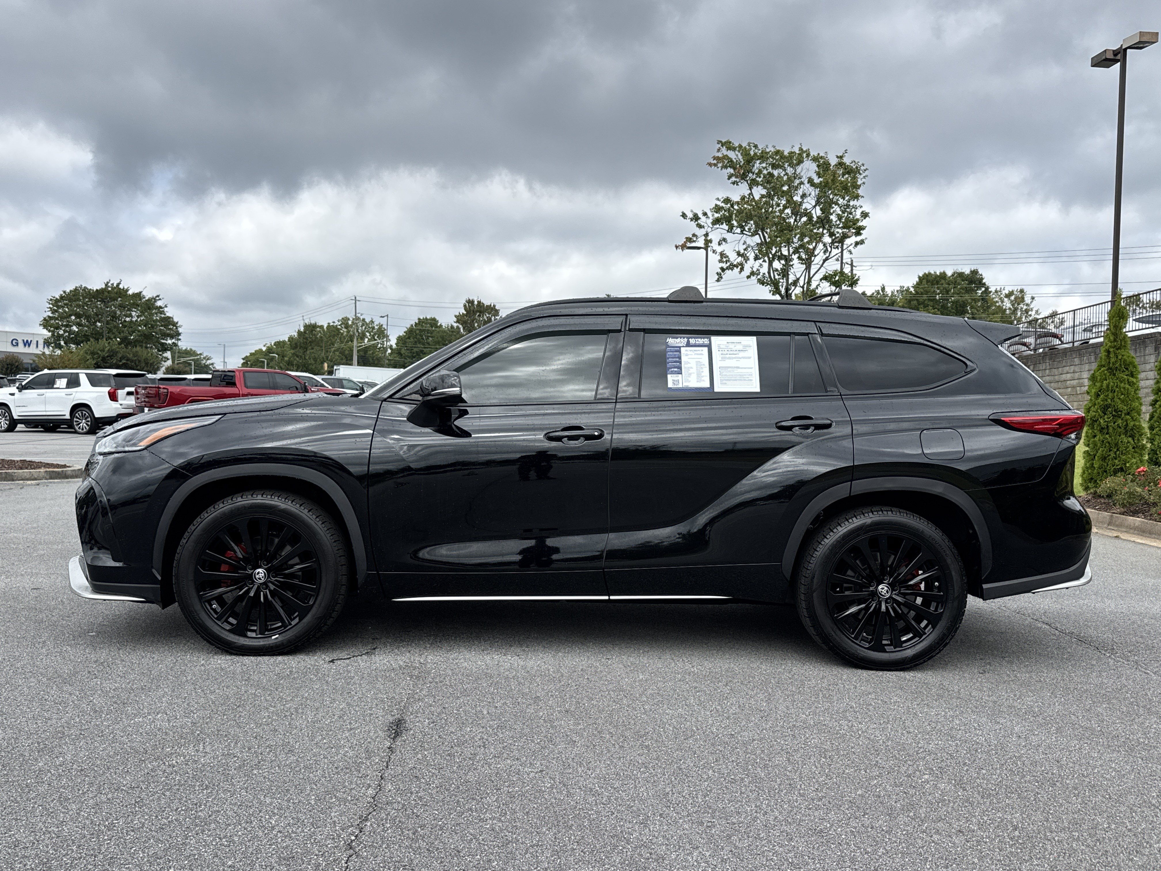 Used 2023 Toyota Highlander XSE AWD/4WD image 7