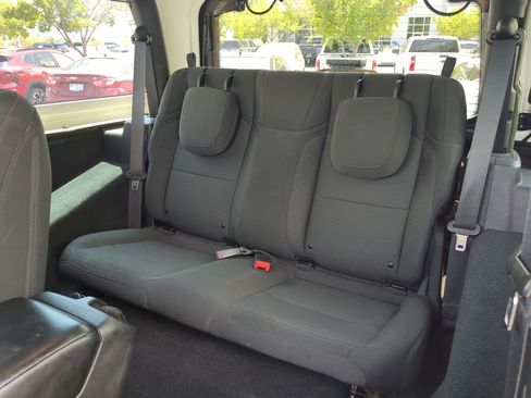 Used 2022 Jeep Wrangler Sport AWD/4WD image 25