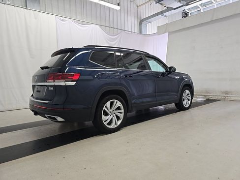 Used 2023 Volkswagen Atlas SE w/ Panoramic Sunroof Package AWD/4WD image 4