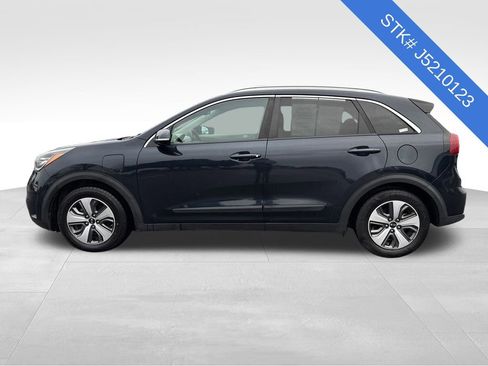 Used 2018 Kia Niro EX Premium image 4