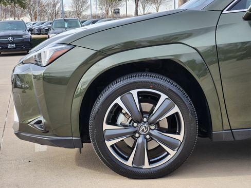 Used 2025 Lexus UX 300h FWD image 9