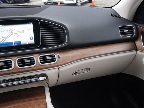 Used 2025 Mercedes-Benz GLE 350 4MATIC image 32