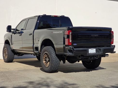 Used 2025 Ford F250 Platinum w/ Tremor Off-Road Package AWD/4WD image 3