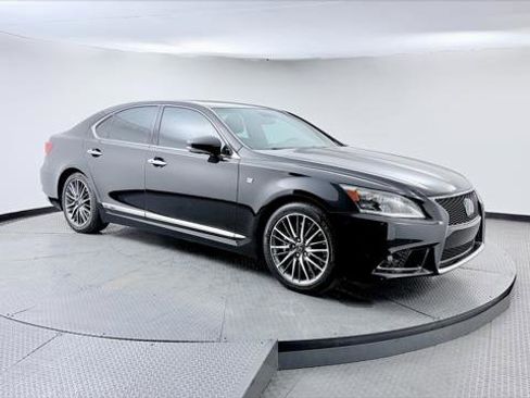 Used 2014 Lexus LS 460 w/ F Sport Package RWD image 11