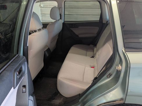 Used 2017 Subaru Forester 2.5i Premium w/ All-Weather Package AWD/4WD image 21