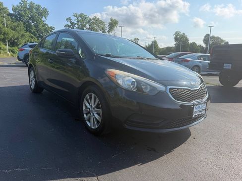 Used 2014 Kia Forte LX w/ Popular Package FWD image 4