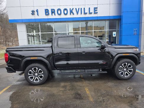 Used 2024 GMC Canyon AT4 w/ Canyon Safety Plus Package image 9