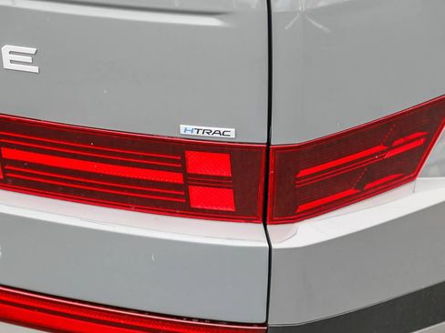 Certified 2026 Hyundai Santa Fe Limited AWD/4WD image 10