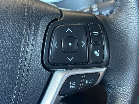 Certified 2020 Toyota Sienna XLE w/ XLE Navigation Package FWD image 29