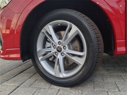 Used 2022 Audi Q3 2.0T Premium Plus w/ Premium Plus Package image 33