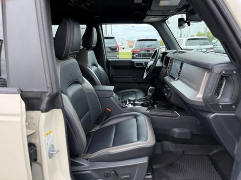 Certified 2025 Ford Bronco Outer Banks AWD/4WD image 18