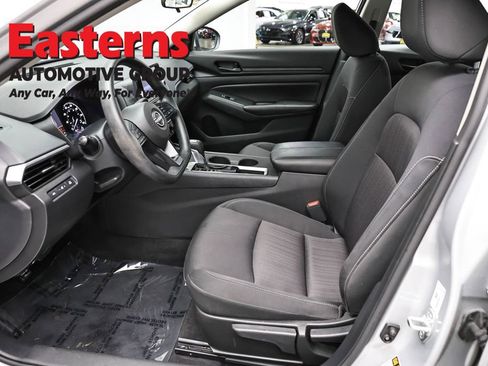 Used 2023 Nissan Altima 2.5 S FWD image 13