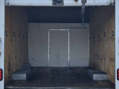 Used 2021 Chevrolet Express 3500 w/ Power Convenience Package RWD image 21