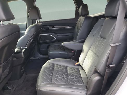 Used 2023 Kia Telluride EX X-Line image 8