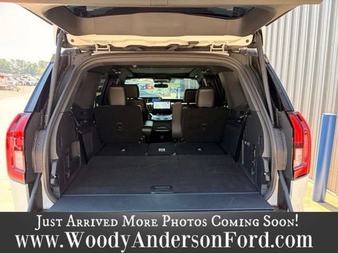 Used 2025 Ford Expedition Platinum w/ Stealth Performance Package AWD/4WD image 7