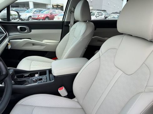 New 2026 Kia Sorento S FWD image 17