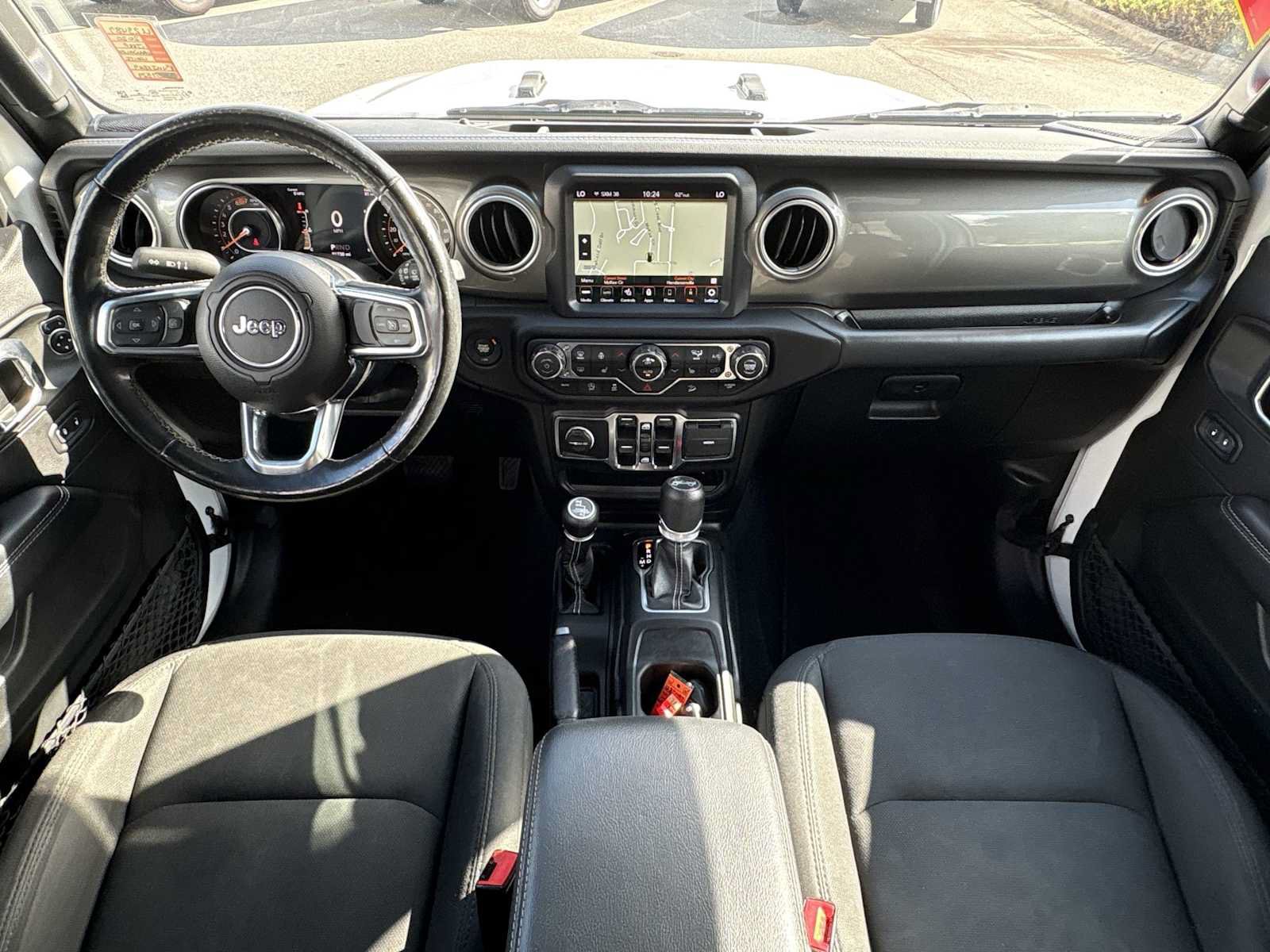 Used 2020 Jeep Wrangler Unlimited Sahara AWD/4WD image 21
