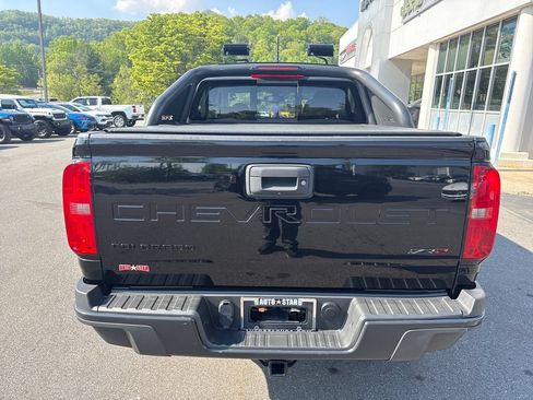 Used 2021 Chevrolet Colorado ZR2 w/ ZR2 Midnight Special Edition AWD/4WD image 4