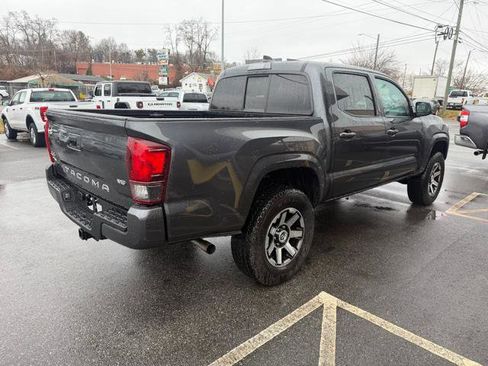 Used 2020 Toyota Tacoma SR5 image 4