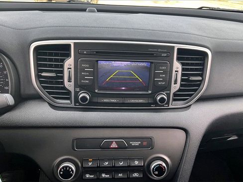 Used 2018 Kia Sportage LX image 23
