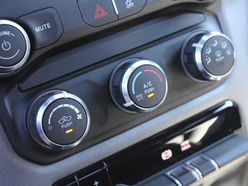 Used 2022 RAM 2500 Big Horn AWD/4WD image 21