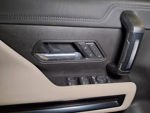 New 2026 GMC Hummer EV 4x4 Crew Cab image 16