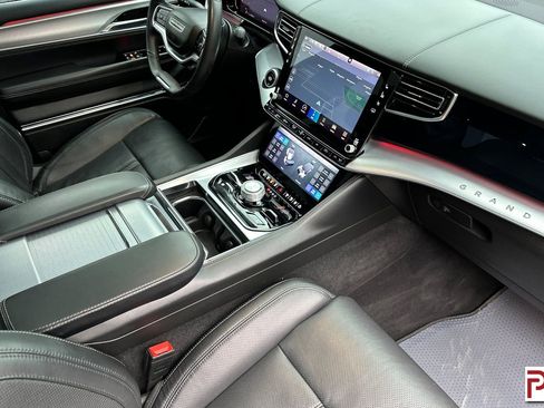 Used 2022 Jeep Grand Wagoneer Series I image 21