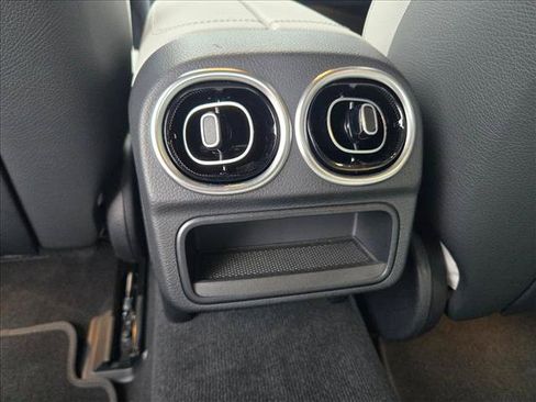 Used 2022 Mercedes-Benz C 300 Sedan image 16