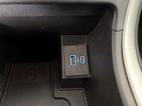 Used 2023 Ford Edge SEL image 27