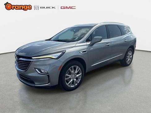 Used 2023 Buick Enclave Premium w/ Experience Buick Package FWD image 7