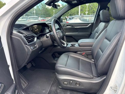 Used 2026 GMC Acadia Elevation w/ Elevation Premium Package FWD image 20