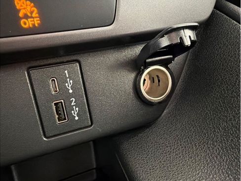 Used 2025 Nissan Leaf S FWD image 24