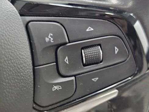 Used 2023 Buick Enclave Avenir w/ Avenir Technology Package AWD/4WD image 40