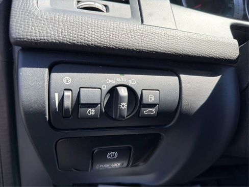 Used 2013 Volvo XC60 T6 image 22