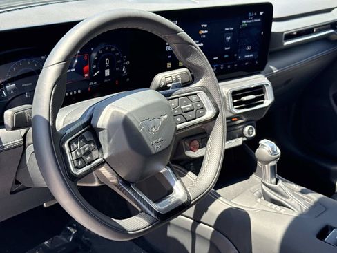 Used 2025 Ford Mustang GT Premium RWD image 2