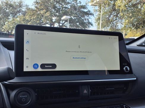 Used 2025 Toyota Prius Limited image 15