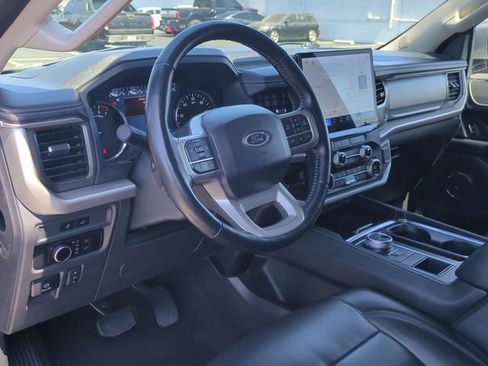 Used 2024 Ford Expedition XLT RWD image 10