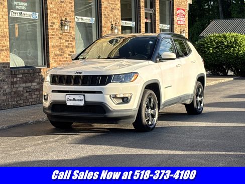 Used 2018 Jeep Compass Latitude w/ Popular Equipment Group AWD/4WD image 1