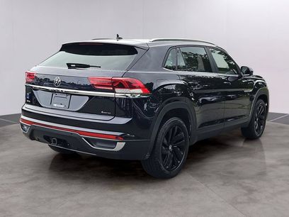 Used 2023 Volkswagen Atlas Cross Sport SE w/ Panoramic Sunroof Package