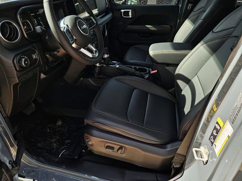 New 2026 Jeep Wrangler Unlimited Sahara AWD/4WD image 14