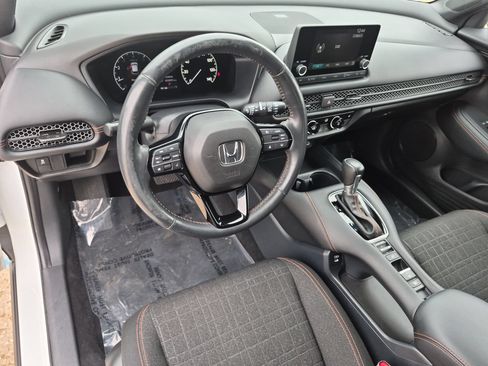Certified 2025 Honda HR-V Sport image 11