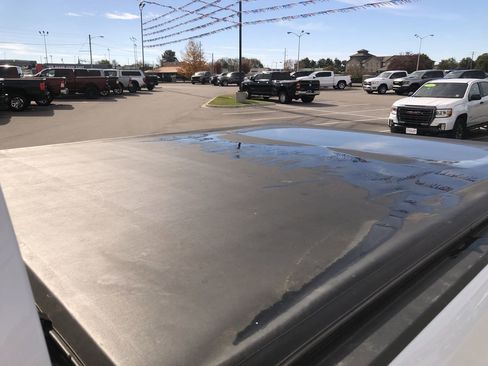 Used 2024 Chevrolet Silverado 2500 LT w/ Convenience Package image 9