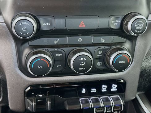 Used 2020 RAM 1500 Big Horn AWD/4WD image 15